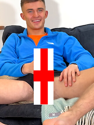 Hot british twink with blue eyes